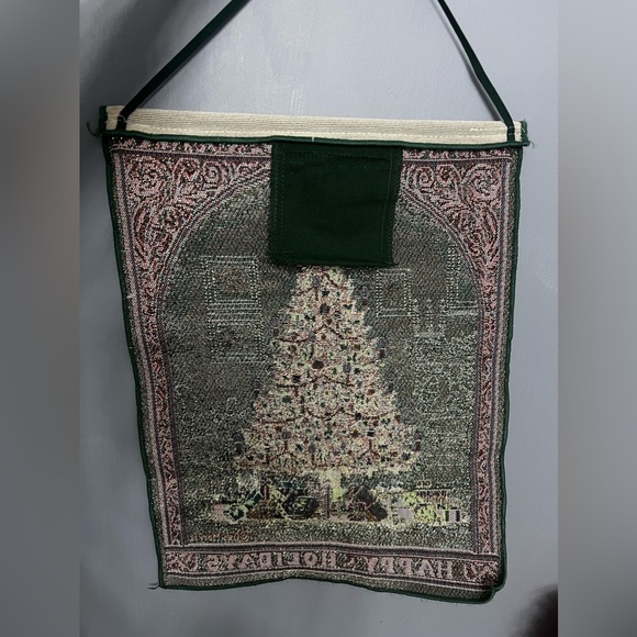 Vintage Christmas Tapestry - Picture 3 of 4